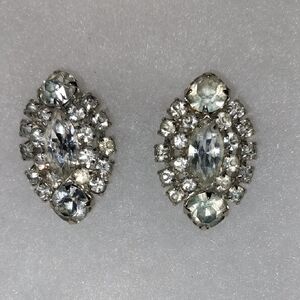 Elegant Vintage Silver Crystal Rhinestone Earrings